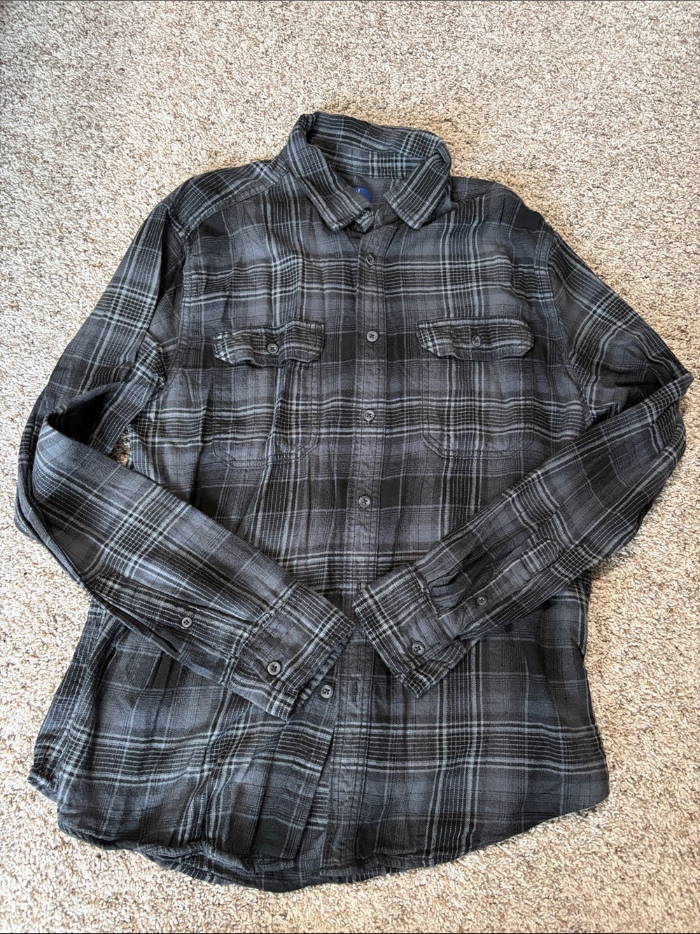 George Black & Gray Plaid Long-Sleeve Button-Down Shirt